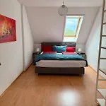 Mc Self Check-in Loftartiges Und Grosses Mitten Im Gruenen Mit Balkon Dg06, In Dobl Bei Graz Appartement *