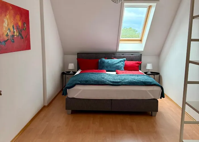 Mc Self Check-in Loftartiges Und Grosses Mitten Im Gruenen Mit Balkon Dg06, In Dobl Bei Graz Apartmán *