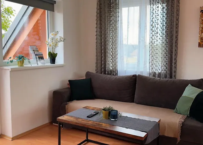 Mc Self Check-in Loftartiges Und Grosses Mitten Im Gruenen Mit Balkon Dg06, In Dobl Bei Graz Lägenhet *